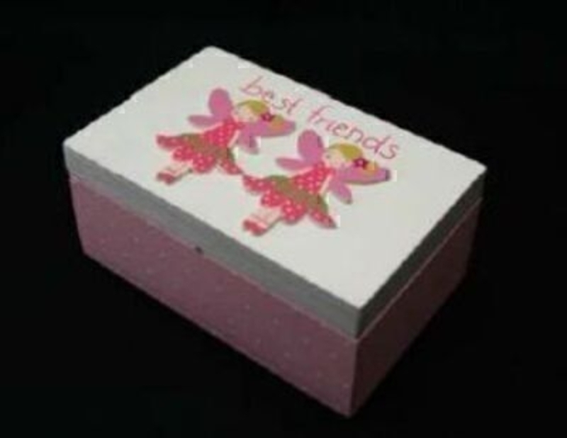 Part of the Gisela Graham Best Friend Range. Fairy wooden keepsake box. A really lovely gift for a girl to give to her friend. Size 14x9x6cm